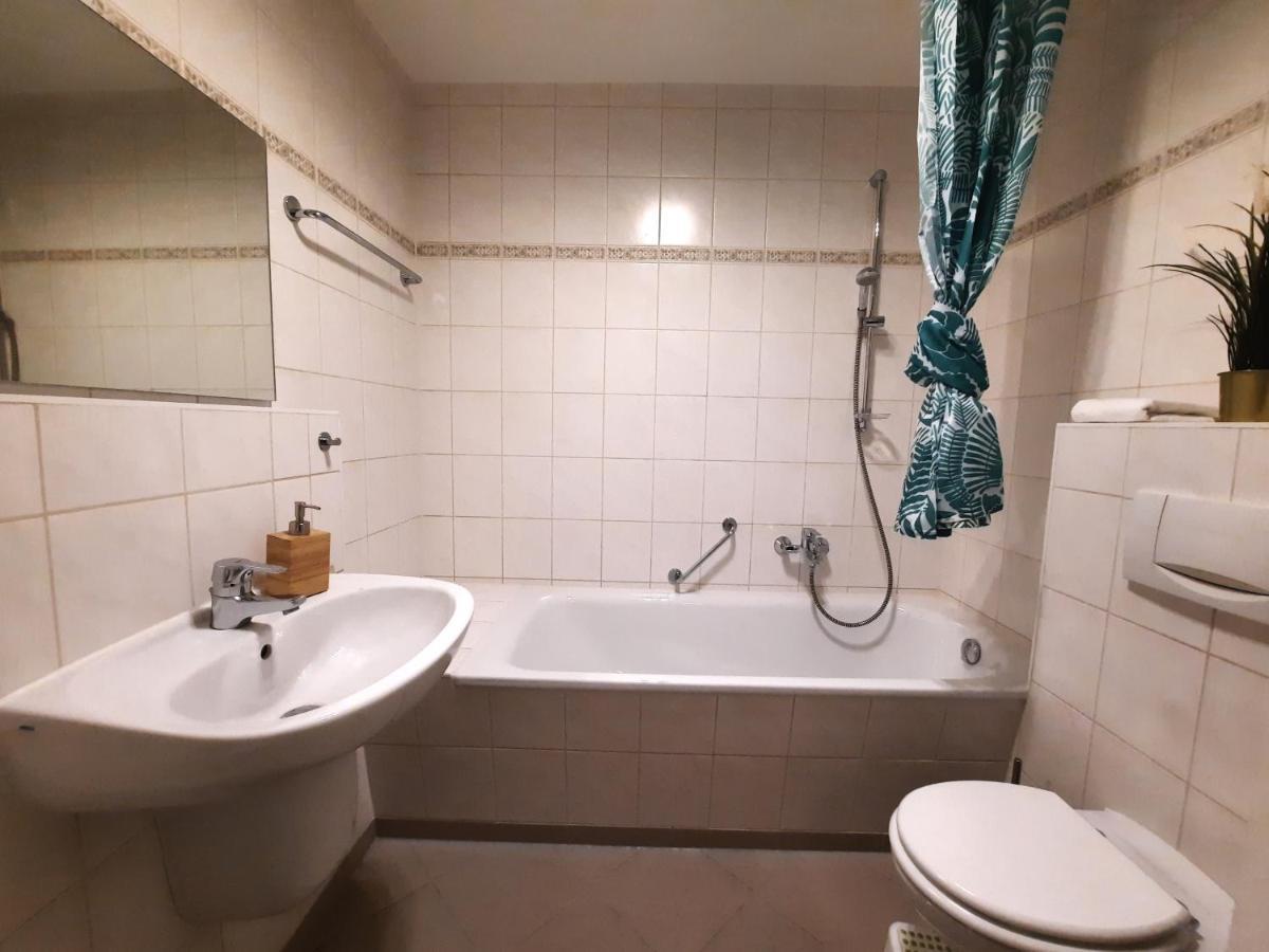Ruhiges Hinterhof Apartment Im Herzen Der Neustadt Drážďany Exteriér fotografie